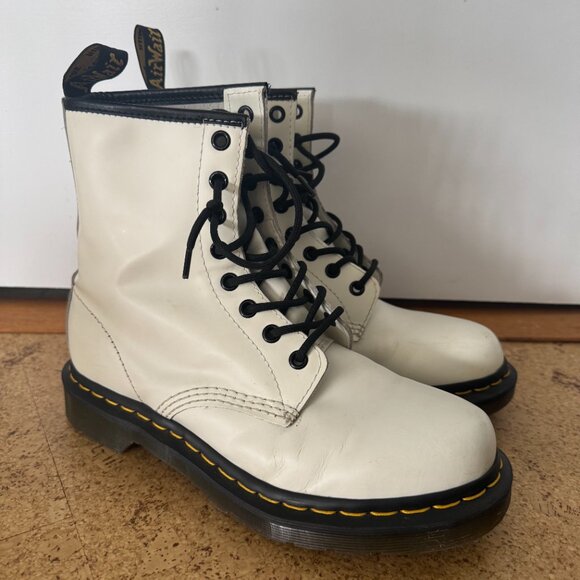 DR MARTENS White Leather 8-Eye Platform Combat Boots Shoes Size 8 - Picture 2 of 13
